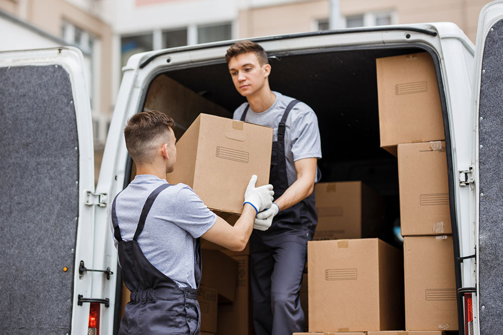 4 mistakes to avoid while hiring professional movers