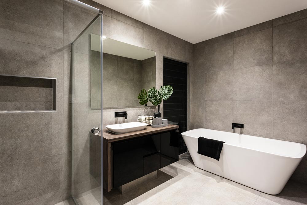 Key pros and cons of walk-in bathtubs